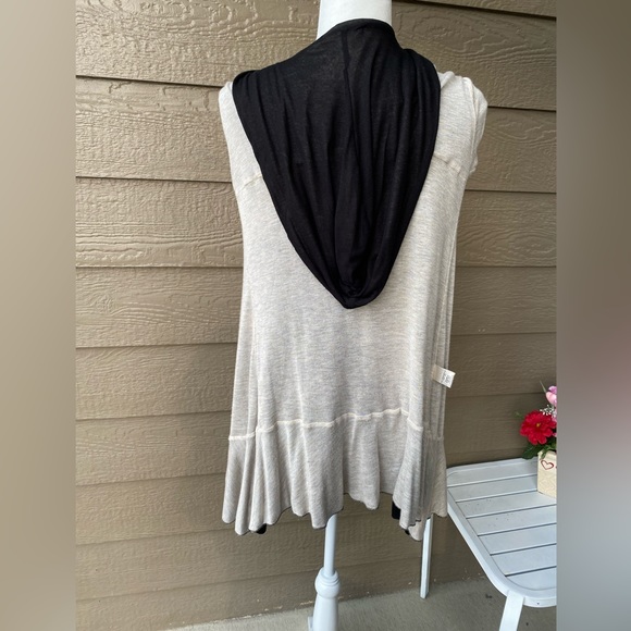 Matty M Rayon hooded Ruffled Trim Open Cardigan size Small - Picture 5 of 8